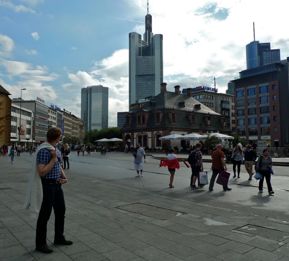 Frankfurtin pilvenpiirtäjiä