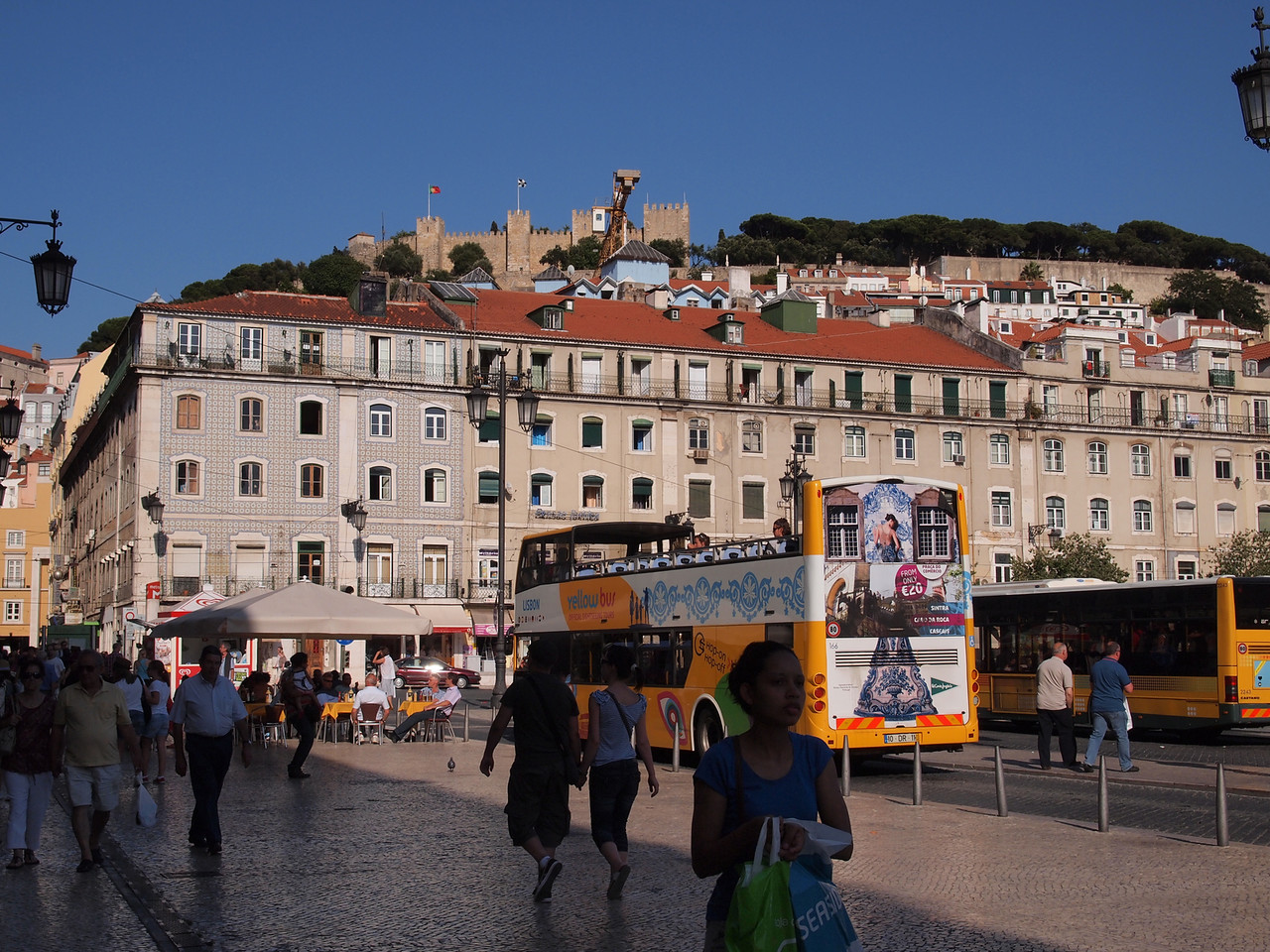 Lissabonissa minibussilla ratikan sijaan