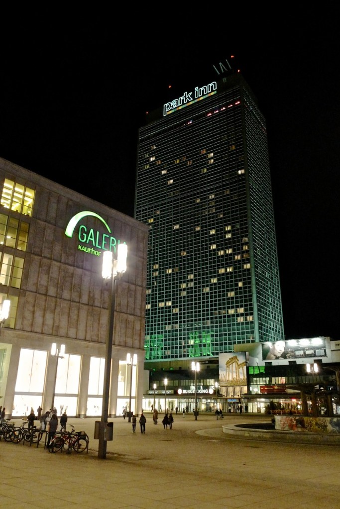 Yökuvia Berliinistä