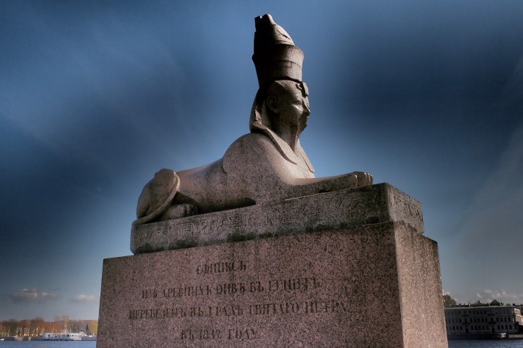 Nevan rannan egyptiläiset – Pietarin sfinksit