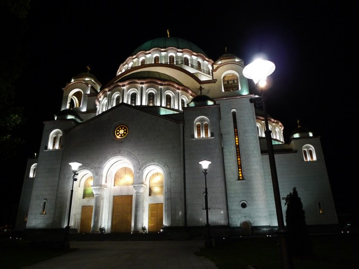 Lämmin ja letkeä Belgradin yö